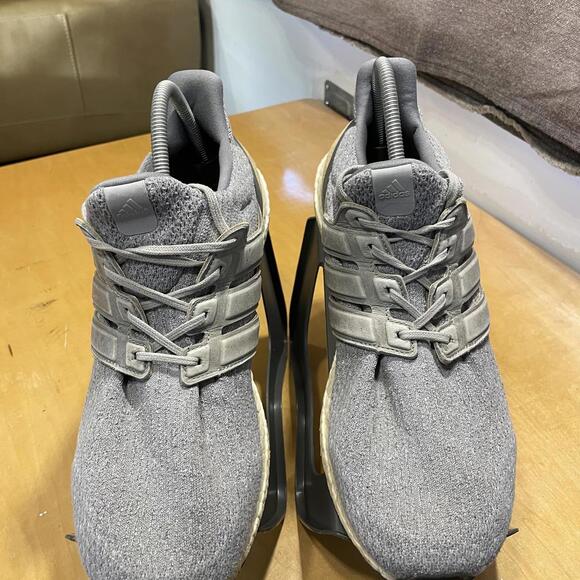 ADIDAS ULTRA BOOST - Picture 3 of 5